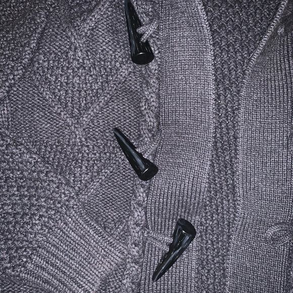 FOREVER21 WOMENS SIZE MEDIUM GRAY COZY SWEATER USED - Picture 5 of 14